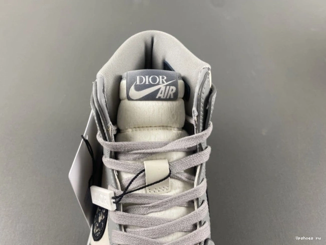 Air High Dior  CN8607-002 x  Jordan 1 0902